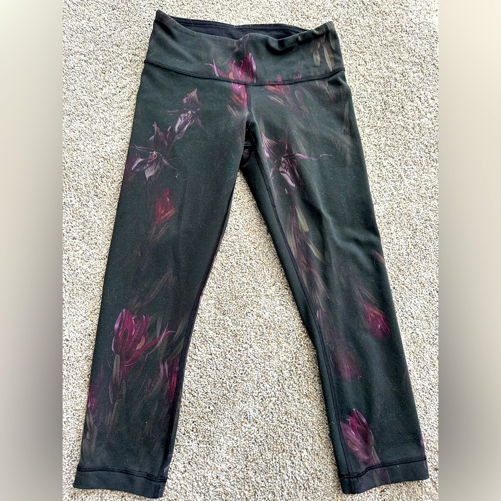 Lululemon vintage crop leggings size 2